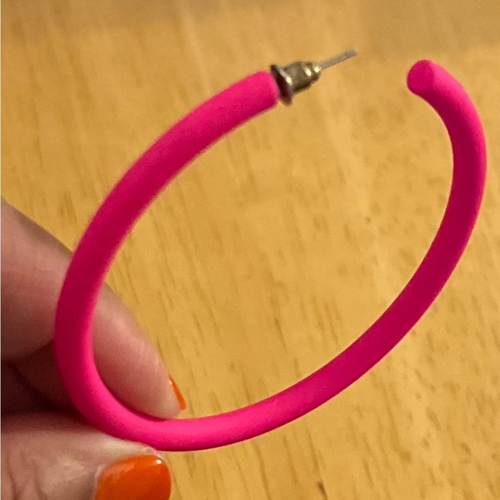 HOOP EARRINGS - Picture 2 of 3